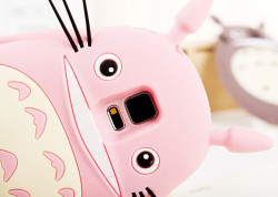 aiseu-tea:Totoro case now available for Samsung phones; Iphone version 
