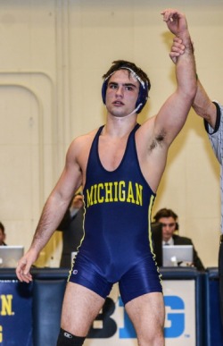 arcticboxing:  surprise michigan won and hes gorgeous 