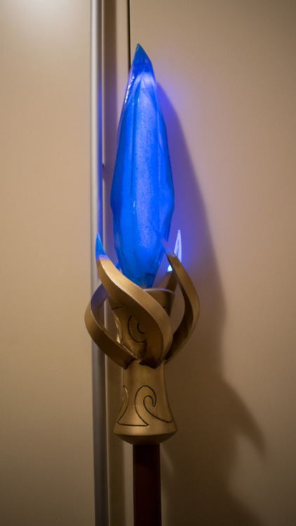 Staff for Jaina Proudmoore cosplay!By www.instagram.com/vitaliy_joiner/www.etsy.com/