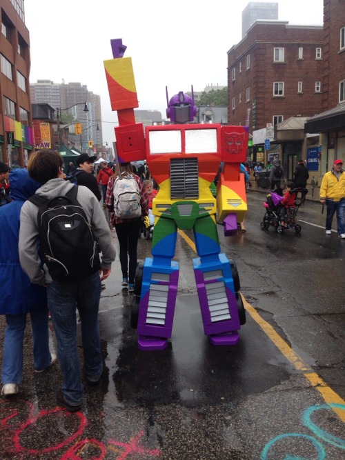 pizzathehutt24: Optimus Pride