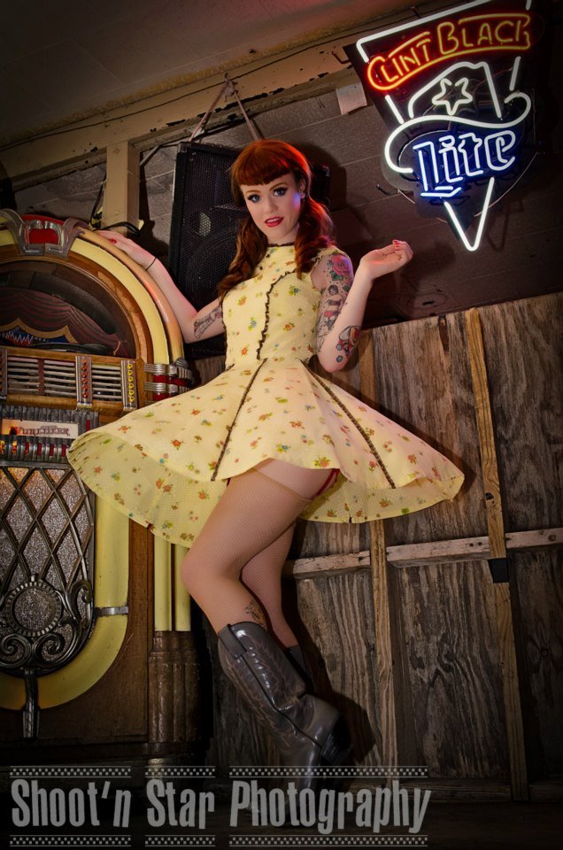 alternative-pinup:  Alternative Pinup