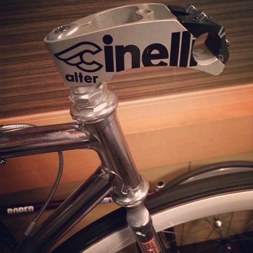 zero829:  ヘッドパーツを交換するついでにステムを試し付けしてみたけど… デカイね（≧∇≦） #cinelli #cinellialter #stem #fixed #fixedgear #f