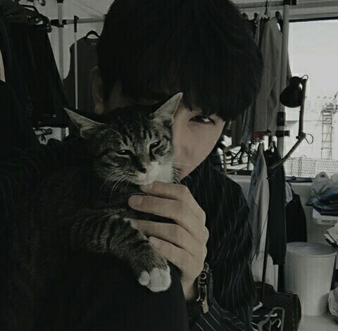 ulzzang boys icons •like or reblog if you save• all credit to owners ♡