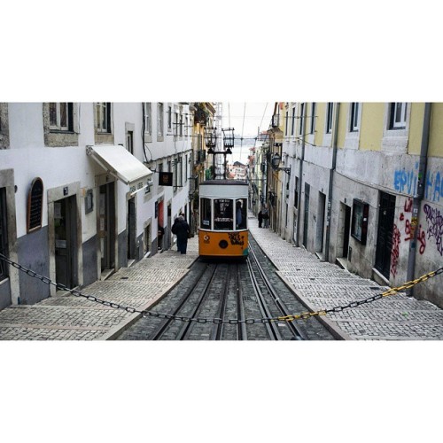 wheredoyoutravel:  Lisbon is beautiful and has great people. Next time I come back I’ll make sure it’s not for work, ☺.Instagram http://ift.tt/1LBQrBz