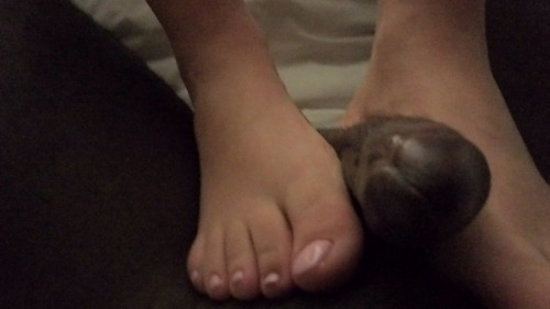 blackmeatwhitefeet:  #foot #footjob #sexy #beautiful #love  #hard #Whitefeet #black #cock #squeeze #me