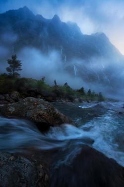 amazinglybeautifulphotography:Fiordland,New Zealand {OC} (1500x1000) @williampatino_photography - william_patino