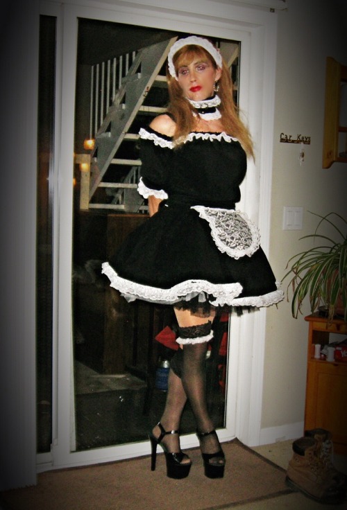 maidthisway:  lost boy’s make perfect maids  Me next please