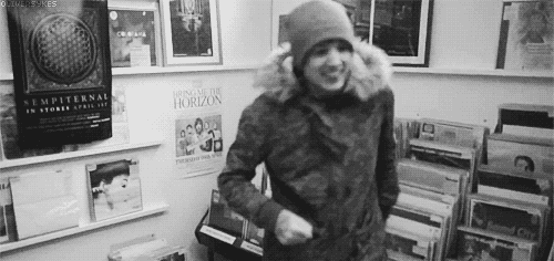 adfectati-o:  letliveintheend:  experiencethenightmare:  endlesscrying-bloodywrists:  OLI IS SO CUTE I CANT HANDLE IT  WHAT VIDEO IS THIS FROM  band & tattoo blog here ✞  AWWW OLI I’M SO IN LVE WITH YOU 