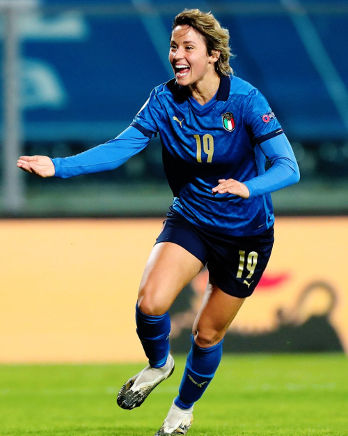 Valentina Giacinti of Italy celebrates after scoring a goal during the UEFA Women’s EURO 2022 