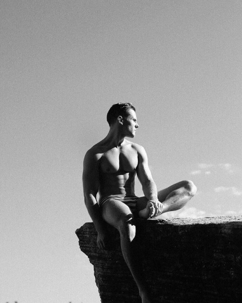 sammcdougall:  Tama. Beau book mini series by @lukeaustinyeah