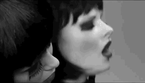 durois:  Je ne sais ce qui t’agite ainsi… 