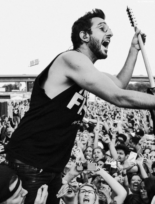 Day 1 of 3 at @VansWarpedTour 2018 for us, and what a day it was! San Diego brought it hard!&nb