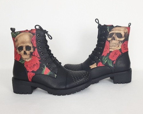 sosuperawesome:Custom BootsRock Your Sole on EtsySee our #Etsy or #Shoes tags