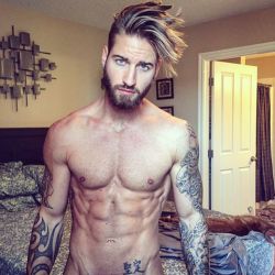 lumbrjax:  Instagram user @travbeachboy http://ift.tt/1TEqwKC