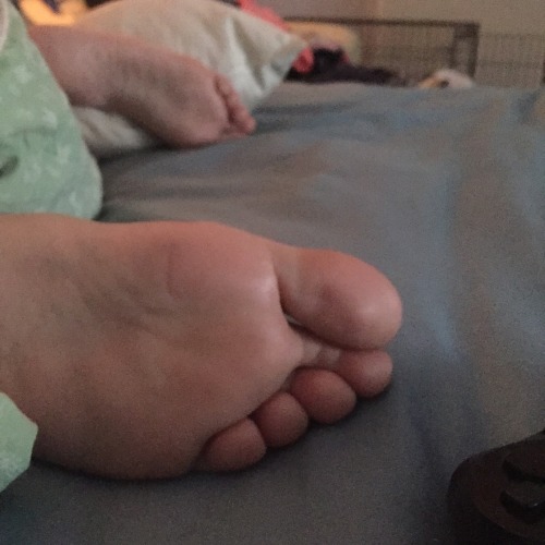 lilysfeet: Tempting? Very…