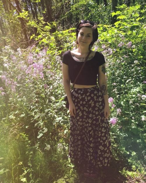 summer wild flower vibes in Burns Bog today. Got this perfect maxi skirt while thrifting yesterday. 