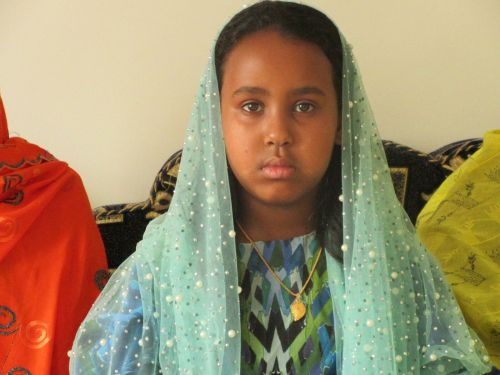 papayagyal:  Somali Girlhood Photography by Kinsi Moon featuring Mandeeq Barkhad  IG: kinsimoon