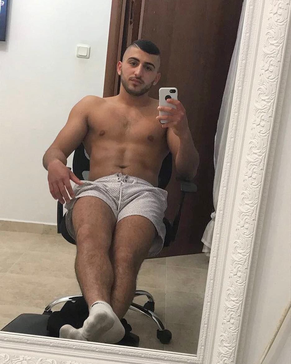 Israeli Men's Feet