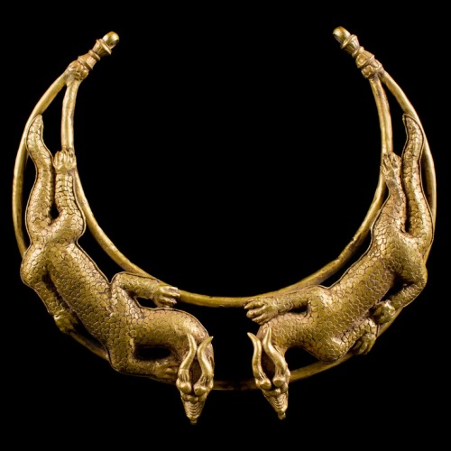 Scythian Gold Double Dragon Torc Necklace from Central Asia (200 BC - 0)