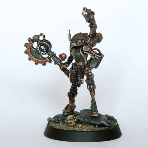 Tech-Priest Enginseer from Forgeworld KataigidaI wanted to convert an original Tech-Priest Enginseer