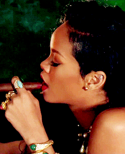 crushalltheraspberries:  Shakira ft. Rihanna Can't Remember to Forget You    