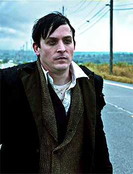 spacelnvader:Gotham rewatch: Oswald Cobblepot in S01 E02