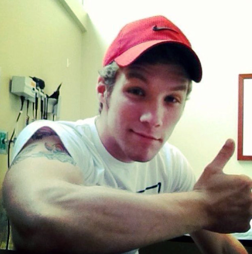 tshtrainer:   Hey Buddy  You Wanna A Blow Job! www.tshtrainer.tumblr.com