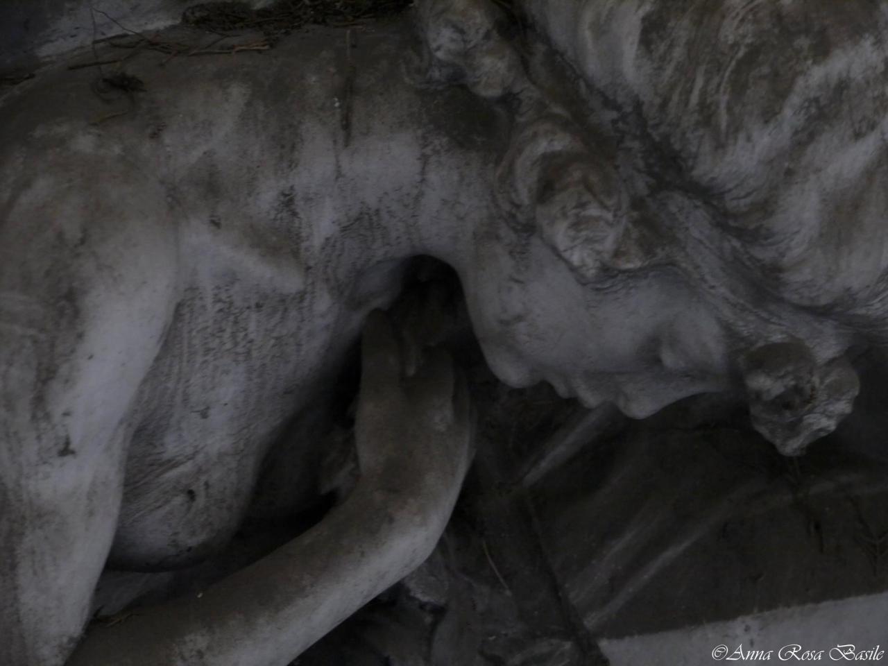 celtic-cat2u:  Staglieno Monumental Cemetery  Porch semicircular