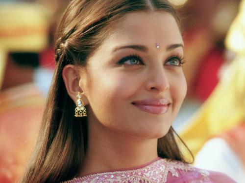 gulposh:Aishwarya Rai, Bride and Prejudice (2004)
