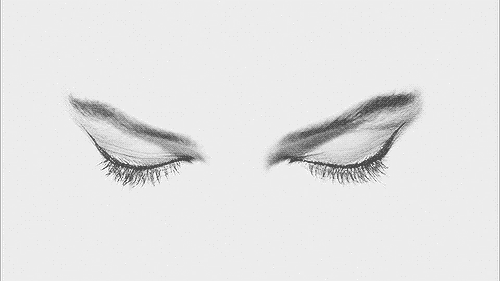 sonomortadentroblog:  Sono fissata con gli occhi *-*