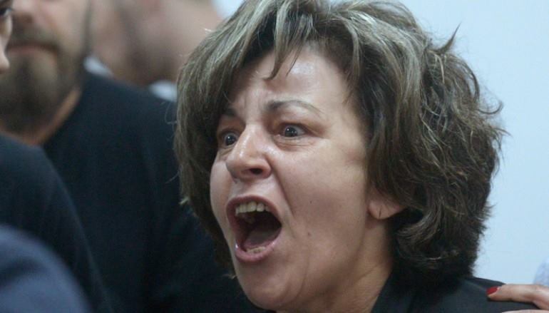 whoreofanarchy:  Περνάς εννιά μήνες με ένα μωρό μέσα