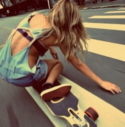 skate-girlz:  Skate Girl