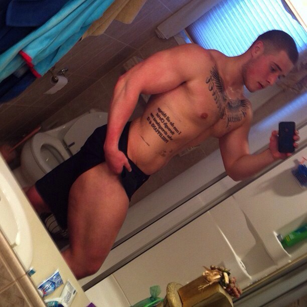 dirtygay:  ××× dirtygay.tumblr.com/submit!  Mmmmm