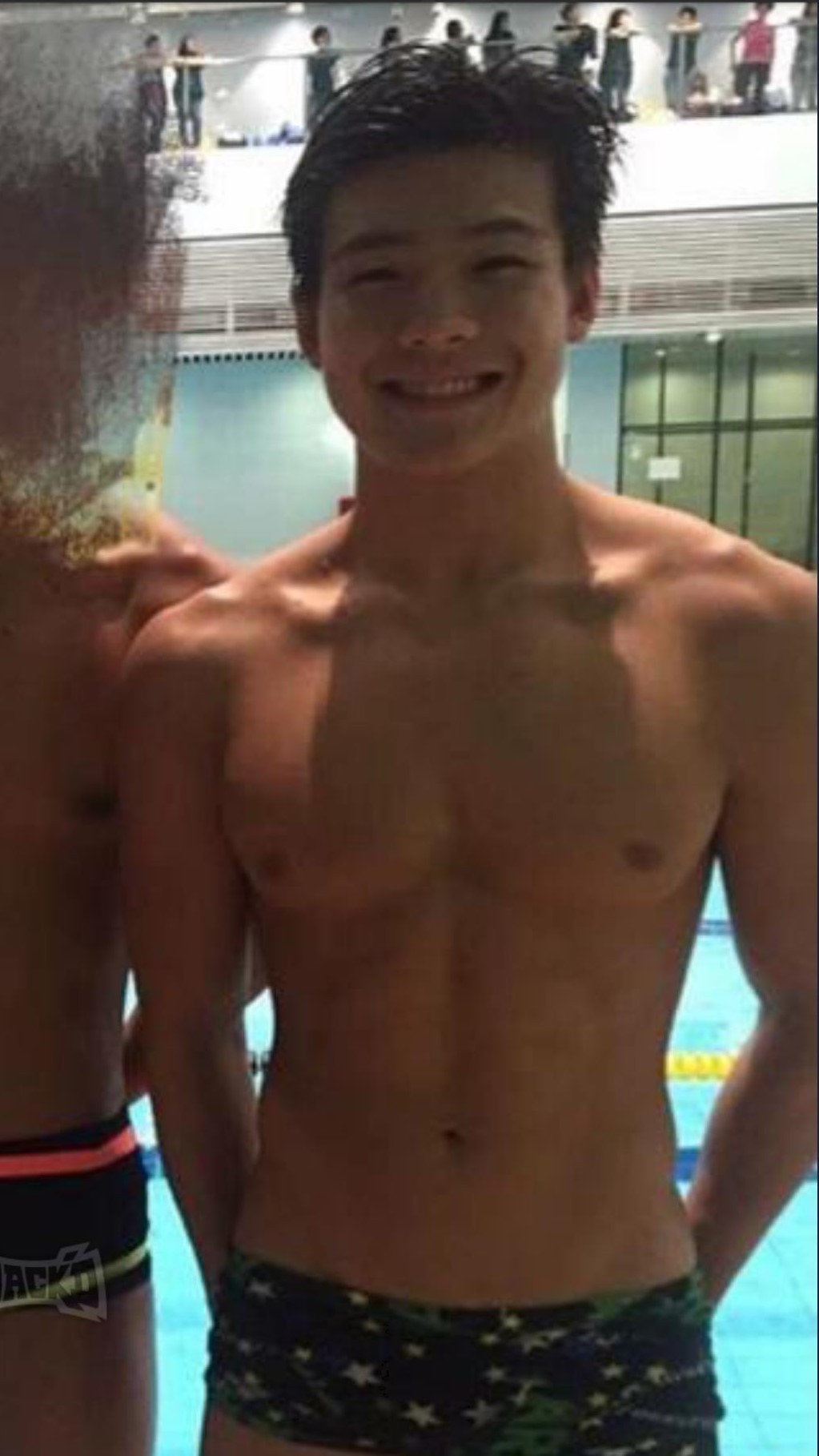 haoseshaoye:  bisexual handsome athletic twink