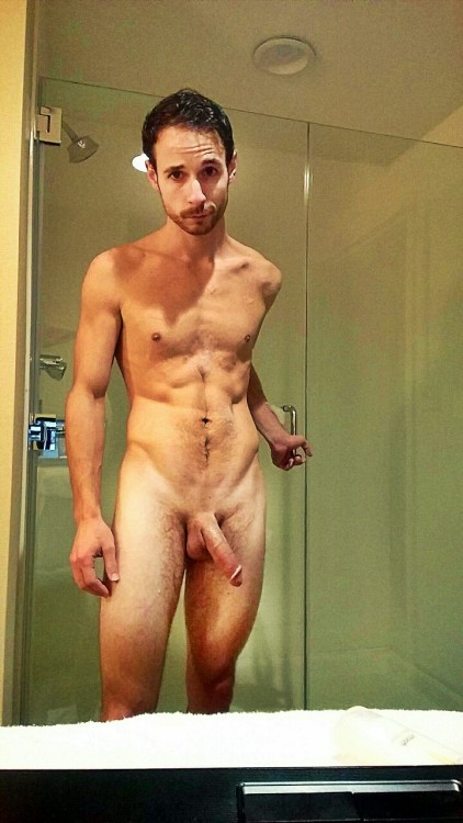 Sex brainjock:  Hung NYC marathoner!  This hot pictures