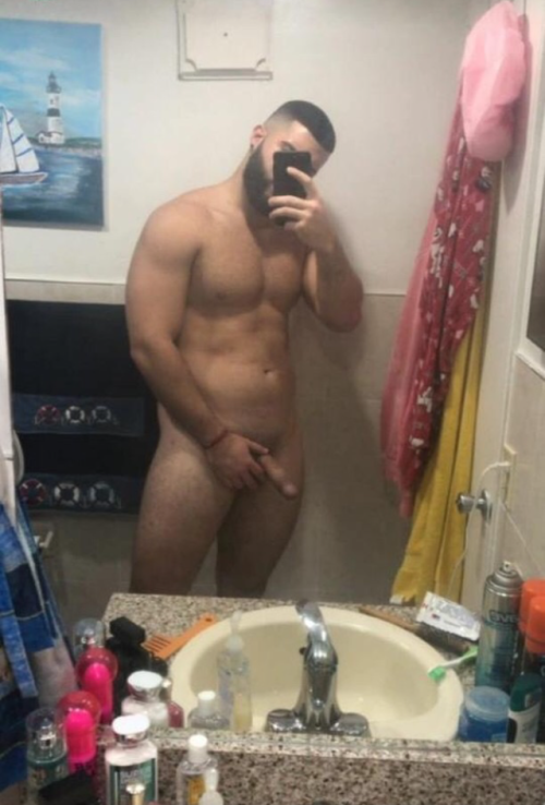 Porn photo betocheto17: Beefy Latino Papi  Follow betocheto17