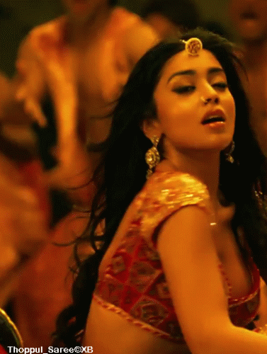 tamilactressbeauty: shriya saran hot!