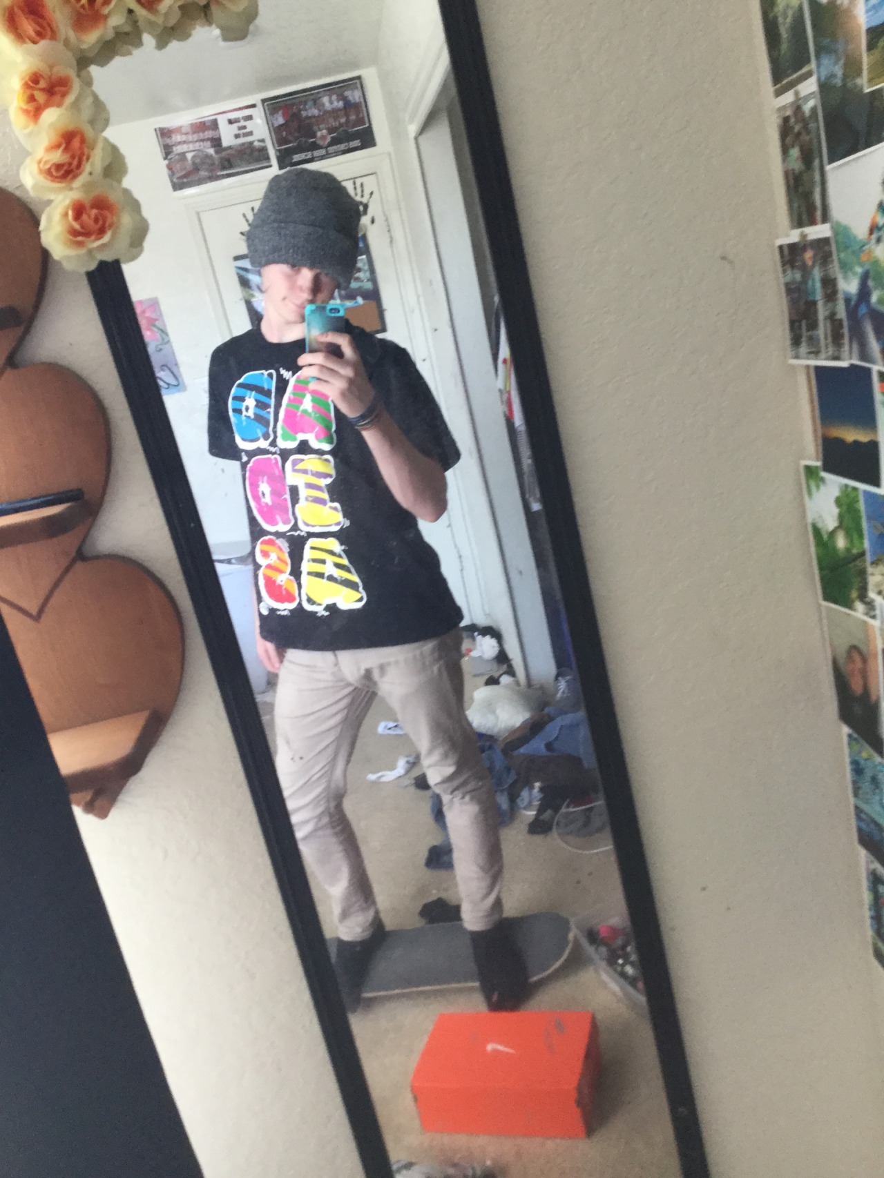 mr-emolicious:  Yo what up lol (reblog if you’d like to hang out with me)