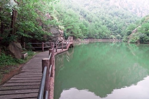 fuckyeahchinesegarden:Tiantai Mountain, Taizhou, Zhejiang province, China. 浙江台州天台山