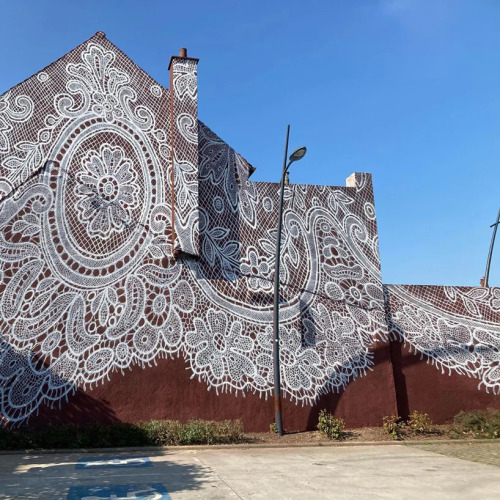 doomhope:raymondebidochonlifechoices:nevver:Calais, FranceIt is in fact a mural for the Lace and Fas