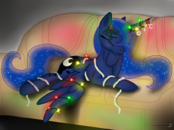 darkponyspirit:  Xmas Luna by *Groovebird