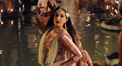dildaar: Kalank (2019)