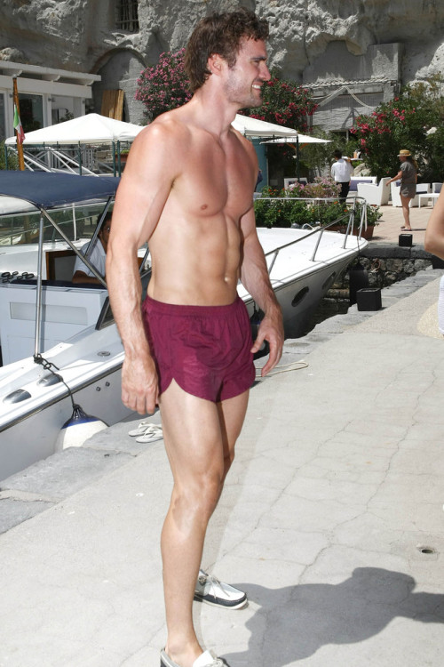 maleathletebirthdaysuits:  Thom Evans (rugby union) born 2 April 1985