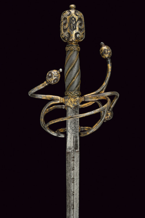 art-of-swords:Rapier Maker: Antonio PiccininoDated: mid-16th centuryCulture: ItalianMeasurements: ov