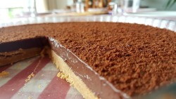 food-porn-diary:  [OC] Chocolate Mousse Pie