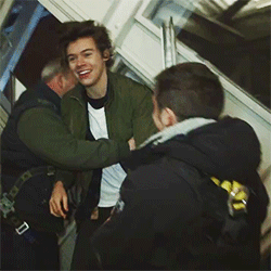 harryxmen:  Loved by every man on set! xx