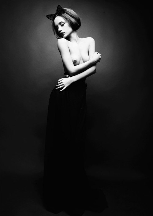 just a beautiful woman:Ekaterina Zueva.best of erotic photography:www.radical-lingerie.com