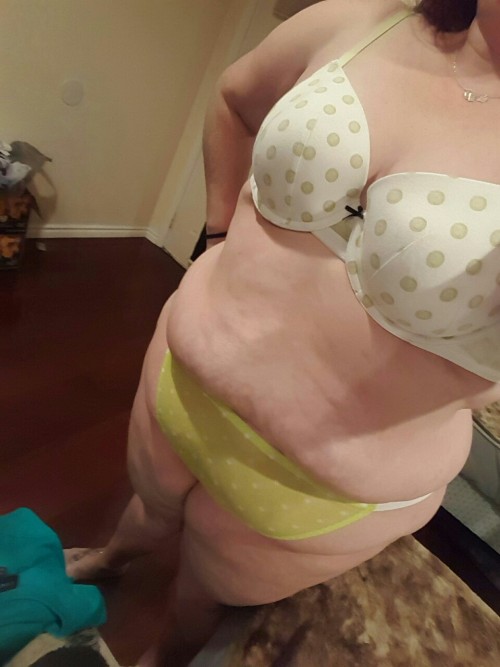 whitegurl4blks: Why not? It is thong Thursday #me #bbw #builtforblack #thong