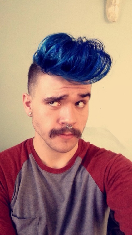 ibrokemyheart:  imtheotterlope:  I’m kinda obsessed with the color of my hair right now tbh   Is this man a Princess?!