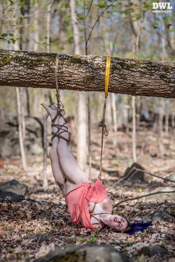 cubicletocollar:  From a little trip into the woods. Rigging and photo by T, model is B. Rope is m0cojute! 